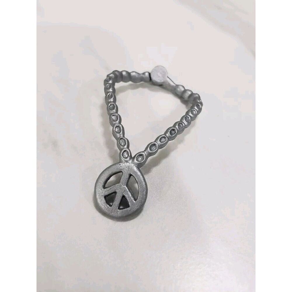 Vintage Bratz Boyz Dylan First Edition PEACE SIGN NECKLACE doll